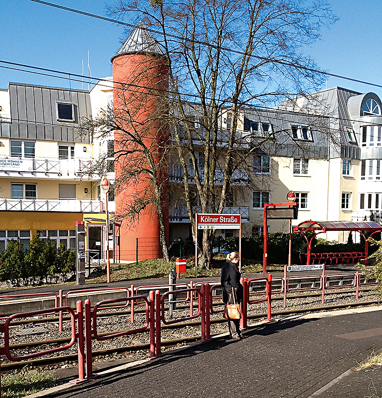 Bahnhaltestelle Kölner Straße